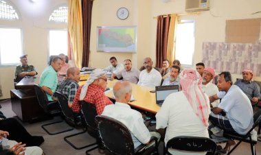 في دورته الثامنة.. المكتب التنفيذي بمديرية غيل باوزير يناقش تقارير هيئة الأراضي ومؤسسة الاتصالات