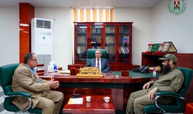 رئيس مجلس القضاء الأعلى يلتقي العميد الوالي ويثمن جهود قوات الحزام الأمني في التنسيق مع السلطة القضائية