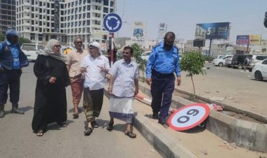 بدء تركيب اللوحات الإرشادية المرورية في شوارع المنصورة