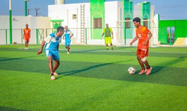 تعادل مثير بين فريق قيادة المنطقة وفريق لواء الريان في ودية كروية عسكرية بالمكلا