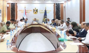 مجلس المستشارين يقف أمام التحضيرات الجارية لإحياء الذكرى الـ 62 لثورة 14 أكتوبر