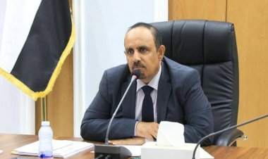 محافظ حضرموت يصدر تعميمًا لقراري المدير التنفيذي لشركة النفط اليمنية بتكليف نائبين لمدير عام فرع الشركة بساحل حضرموت