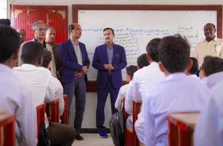 محافظ شبوة يدشن العام الدراسي الجديد ويؤكد بأن التعليم أساس التنمية
