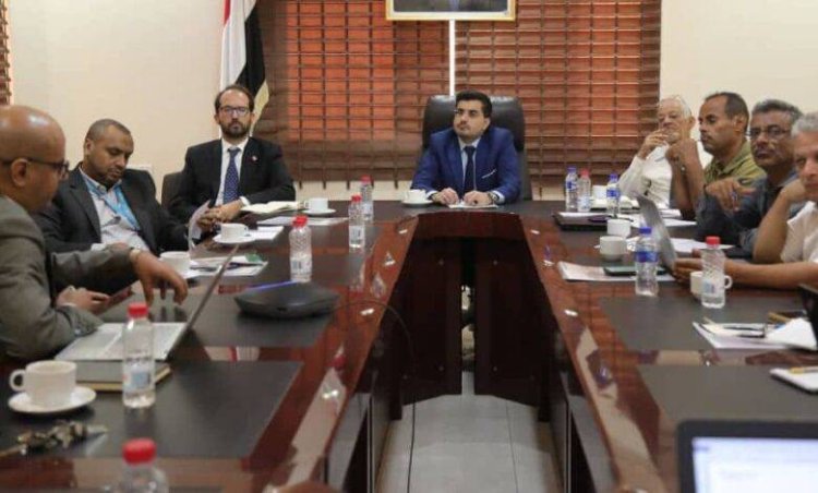 نيابة الصناعة تناقش مع نقابة الأدوية ومكتب الصحة آليات ضبط السوق وتخفيض الأسعار