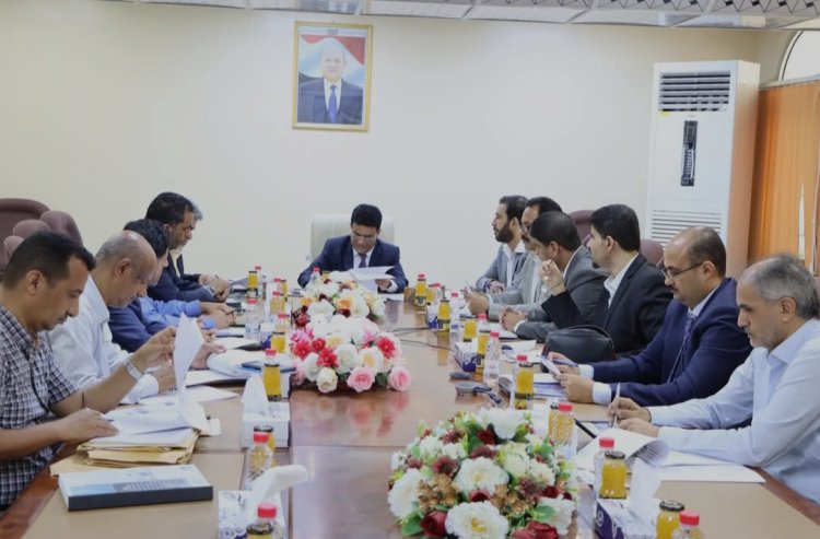 مجلس إدارة المؤسسة اليمنية العامة للنفط والغاز يناقش سير إعداد الموازنة العامة