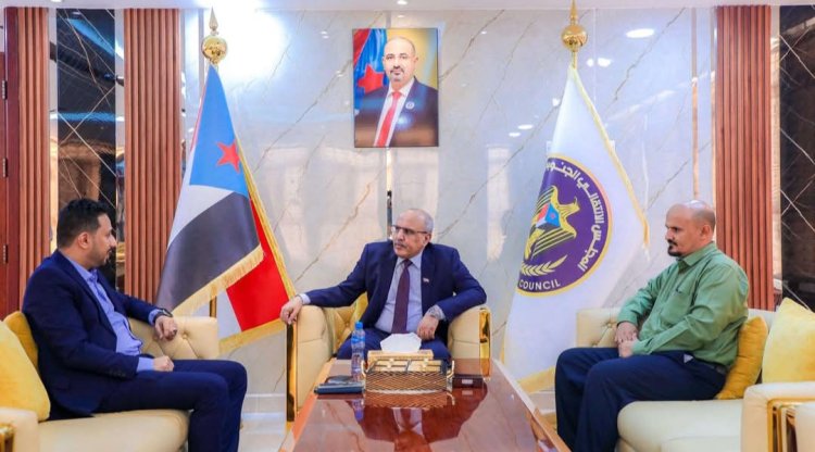 الكثيري يطَّلع على سير عمل المؤسسة العامة للطرق والجسور بالعاصمة عدن