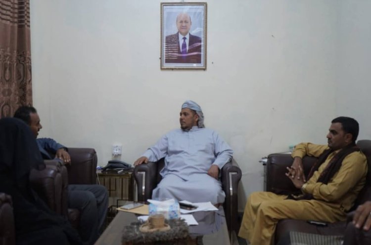 محافظ سقطرى يلتقي قيادة فرع الهيئة العامة للشئون البحرية بالمحافظة