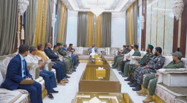 المحرّمي يترأس لقاءً أمنياً موسعاً ويشدد على تعزيز التنسيق المشترك لمواجهة التحديات