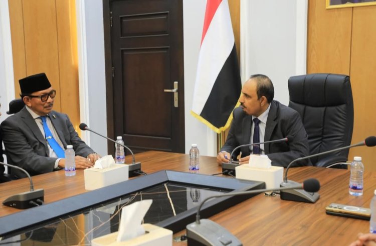 محافظ حضرموت يلتقى سفير اندونيسيا ويؤكدان على أهمية تطوير العلاقات الاقتصادية