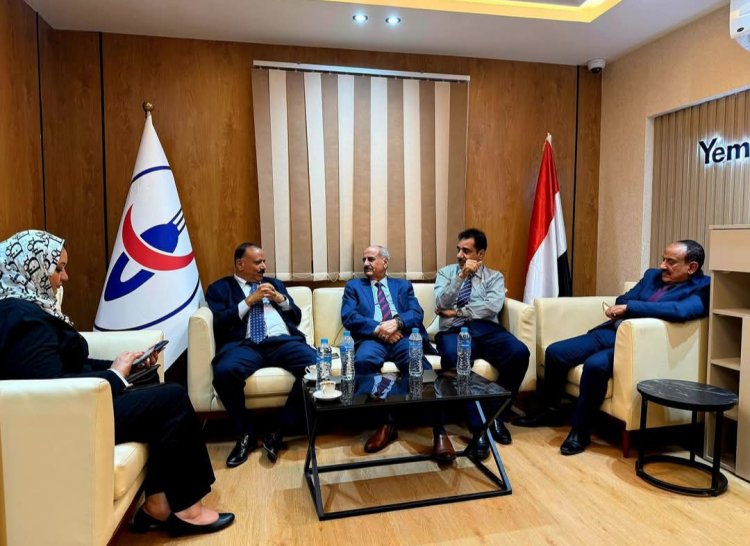 وزير النقل يزور مكتب ''اليمنية" الجديد في القاهرة ويطّلع على سير العمل