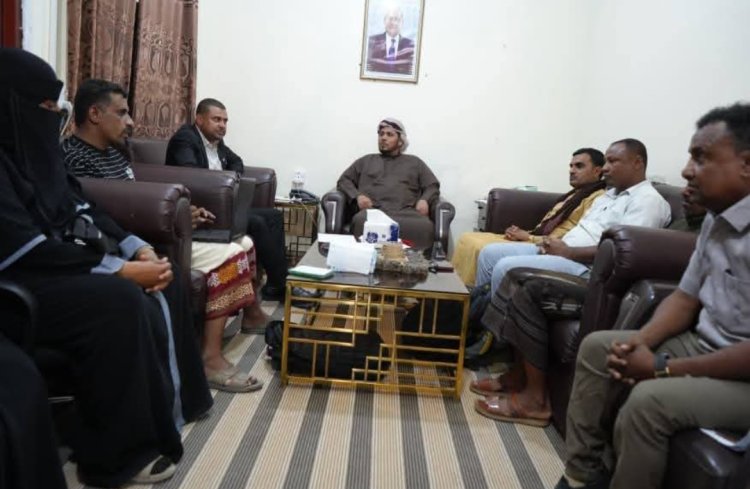 محافظ سقطرى يترأس اجتماع اللجنة الرئيسية  للأسعار ويؤكد على تعزيز الرقابة في الأسواق