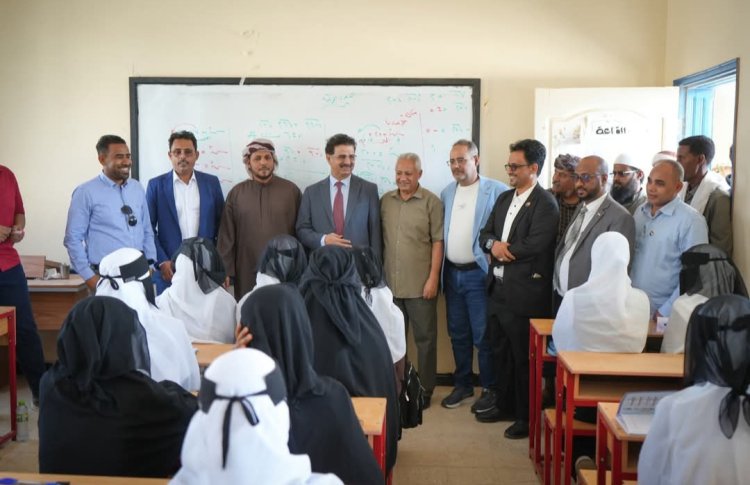 محافظ سقطرى يدشّن العام الدراسي الجديد 2025-2026م بالمحافظة