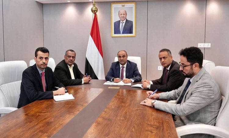 رئيس الوزراء يعقد اجتماعاً مع شركاء دوليين لبحث آليات وقنوات الدعم للحكومة