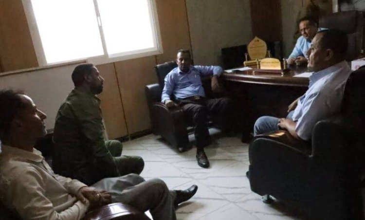 رئيس انتقالي لحج يبحث مع مدير أمن الحوطة الجوانب الأمنية في المديرية