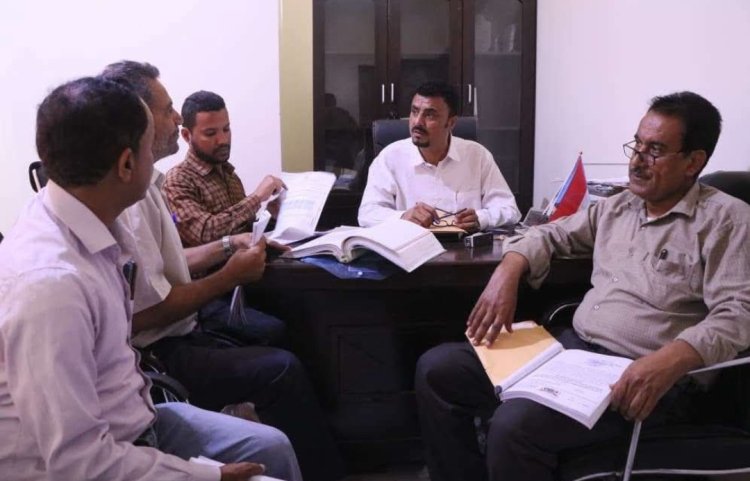 فريق التوجيه والرقابة الرئاسي يطلع على عمل إدارة الشهداء والجرحى بتنفيذية انتقالي الضالع