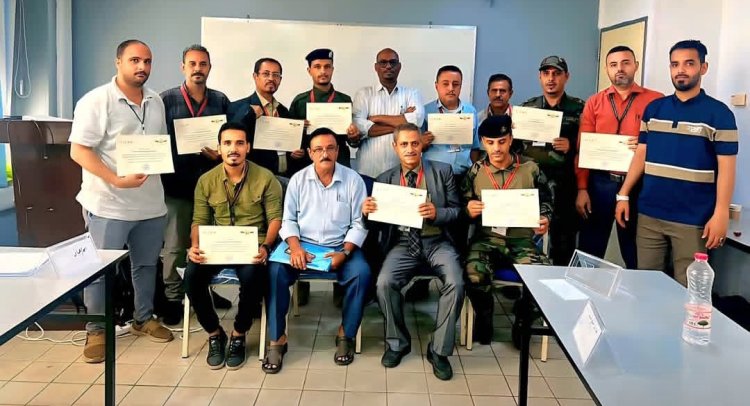 مطار عدن الدولي يختتم الدورة الخاصة بمشرفي أمن الطيران