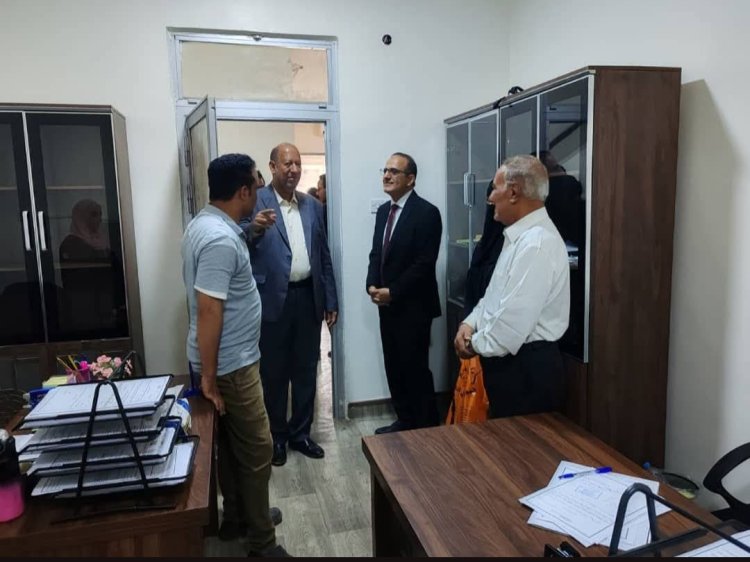 وزير الصحة يطلع على سير العمل في المبنى الجديد للمجلس الطبي الأعلى بعدن