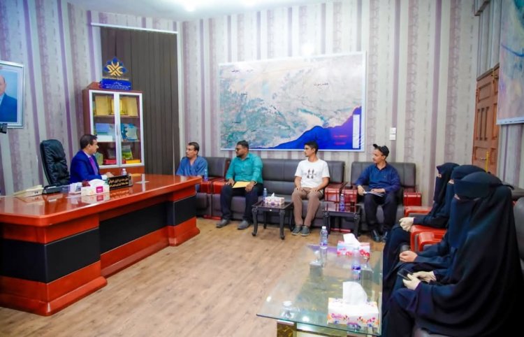 المحافظ بن الوزير يشيد بمبادرة إنشاء دليل شبوة الطبي الإلكتروني