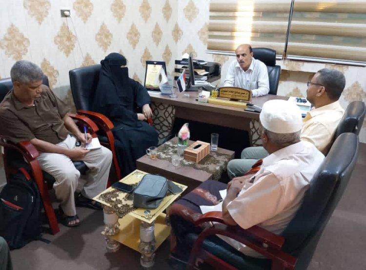 رئيس تنفيذية منسقية المجلس بجامعة حضرموت يلتقي رئيس مركز المعرفة للدراسات والأبحاث