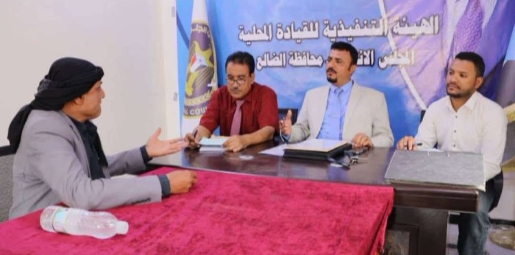 فريق التوجيه والرقابة الرئاسي يلتقي مدير عام السياحة بمحافظة الضالع