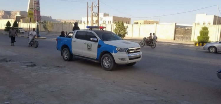 شرطة مديرية سيئون تضبط عنصراً خطيراً متخصصاً في سرقة الذهب من المنازل