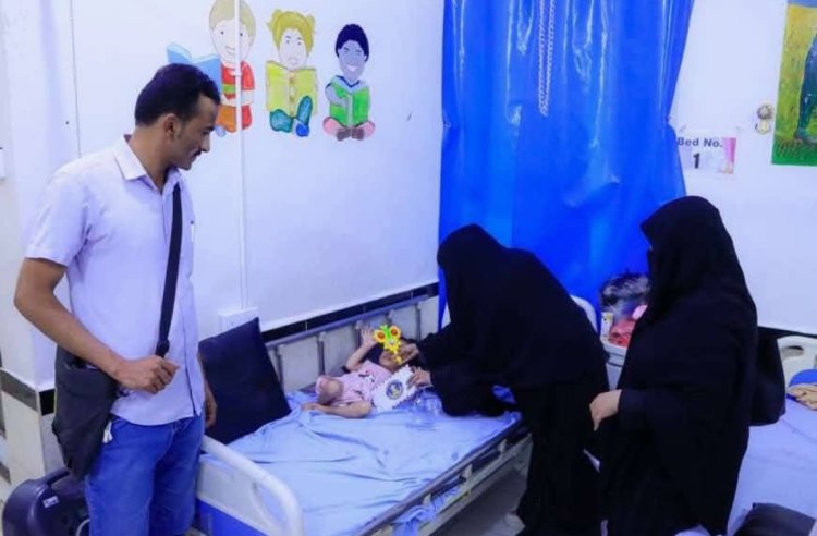 انتقالي شبوة يتفقد قسم الأطفال في مستشفى شبوة العام للأمومة والطفولة بمدينة عتق