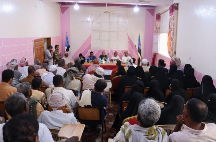 بحضور فريق التوجيه والرقابة الرئاسي.. الشحر تؤكد تأييدها لقرارات الرئيس الزبيدي والبيان السياسي للانتقالي وتتأهب للاحتفال بذكرى ١٤ اكتوبر