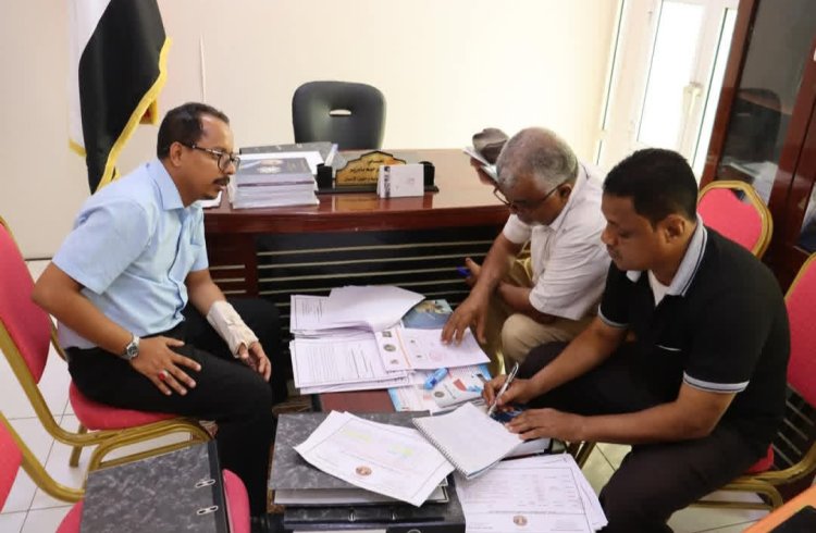 فريق التوجيه والرقابة الرئاسية يطلع على أداء الإدارة القانونية والإرشاد بانتقالي حضرموت