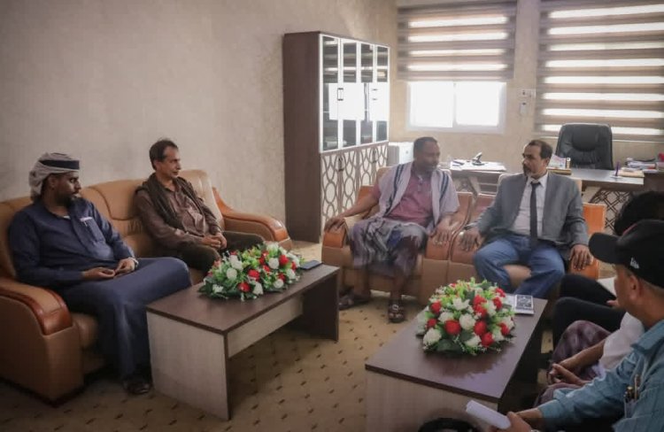 فريق التوجيه والرقابة الرئاسي يناقش أوضاع مكتب الخدمة المدنية بمحافظة المهرة