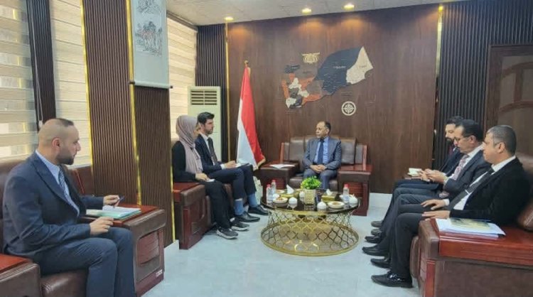 وزير الصناعة والتجارة يبحث مع وفد الاتحاد الأوروبي تعزيز التعاون في المشاريع الاقتصادية والتنموية