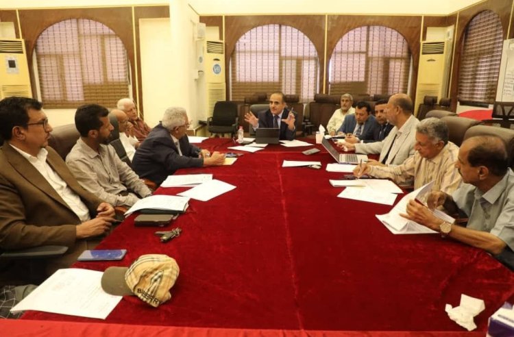 وزير الصحة يترأس اجتماعاً لمجلس إدارة الهيئة العليا للأدوية والمستلزمات الطبية بعدن