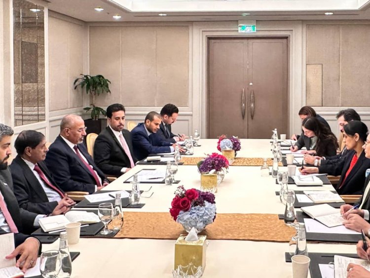 وزير النفط والمعادن يبحث مع وزير النفط والبيئة البحريني أوجه التعاون والشراكة