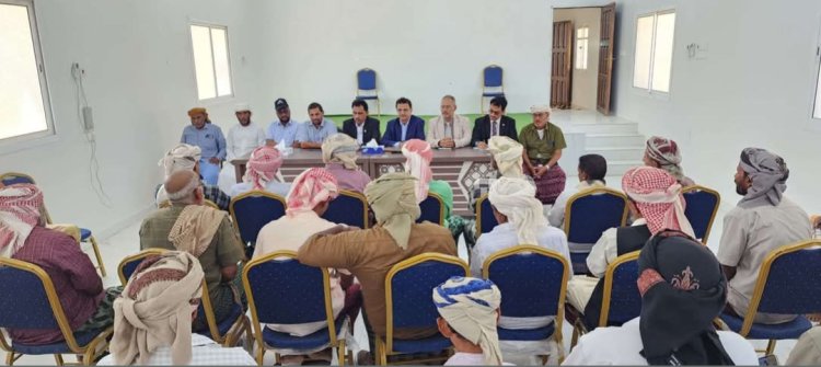 فريق التوجيه والرقابة الرئاسي يشارك في اللقاء التشاوري لمكتب الثروة السمكية بسقطرى