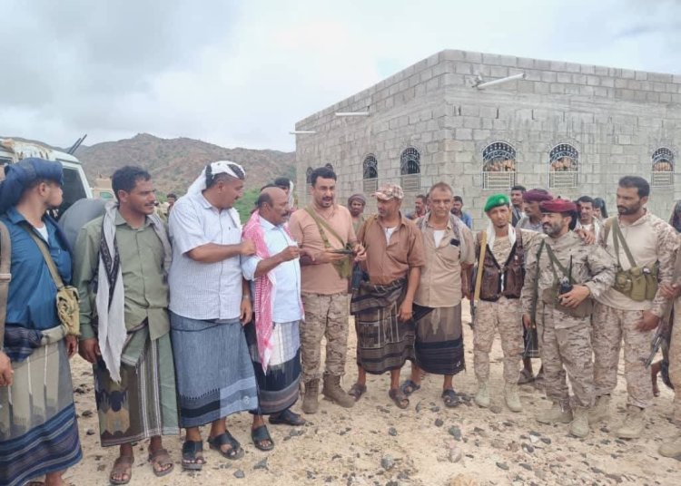 رئيس تنفيذية انتقالي شبوة ينجح في وقف الاشتباكات بين آل خليل وآل حيدرة بأكازم