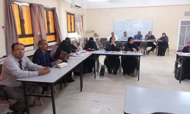 بحضور فريق الرقابة الرئاسي.. انتقالي العاصمة عدن ينظم ورشة عمل حول “مهارات الخدمة الاجتماعية والصحية بالمدارس”