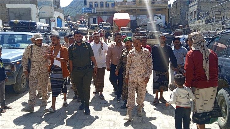 مدير الصناعة والتجارة محافظة أبين ينفذ نزول ميداني تفقدي واشهار التسعيرة برصد بيافع