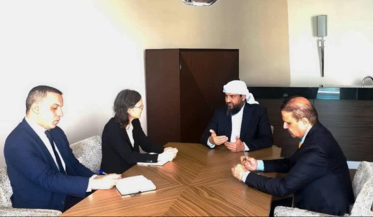 ‏المحرّمي يلتقي السفيرة الفرنسية لبحث تعزيز العلاقات ومكافحة الإرهاب