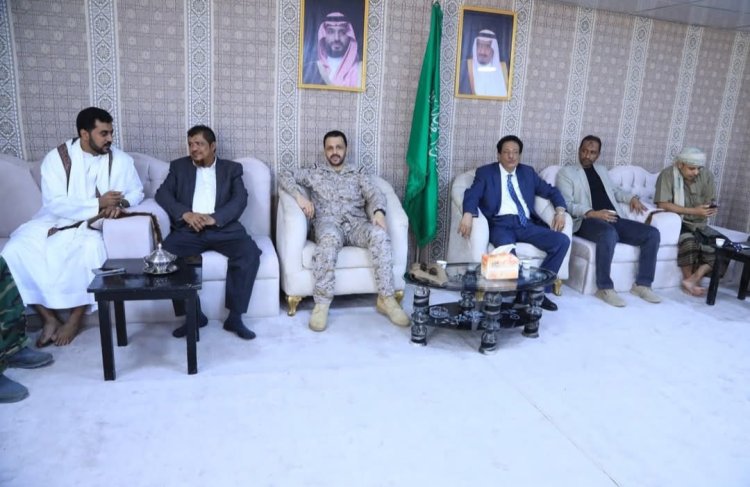 محافظ المهرة يكرم قائد قوات التحالف تقديرا لجهوده خلال الفترة الماضية