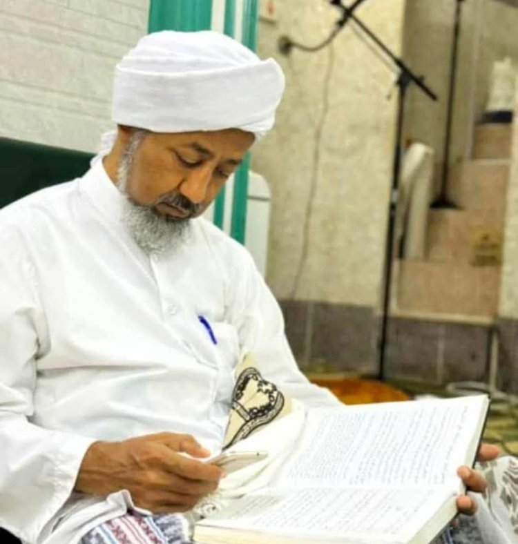 رئيس انتقالي حضرموت يعزي في وفاة العلامة الدكتور عبدالرحمن الجفري