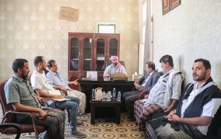 فريق التوجيه والرقابة الرئاسي يناقش أوضاع الهيئة العامة للنقل البرّي بمحافظة المهرة