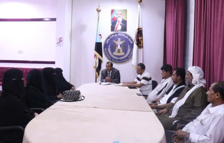 فريق التوجيه والرقابة الرئاسي يناقش أوضاع اتحاد الحرفيين الجنوبيين بالمهرة