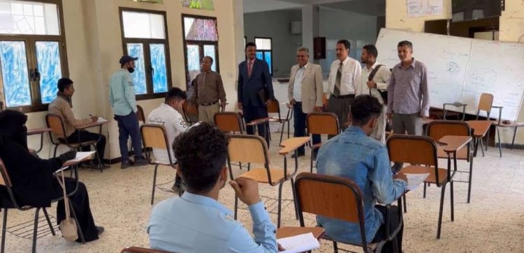 فريق التوجيه والرقابة الرئاسي يزور كلية المجتمع ونادي النصر الرياضي بالضالع