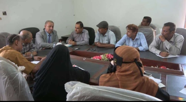 فريق التوجيه والرقابة الرئاسي يزور مكتب التربية والتعليم في محافظة لحج