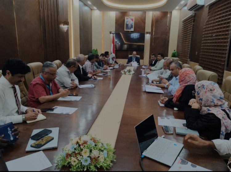 وزير الصحة يترأس اجتماعاً للجنة التنسيق الوطنية لمواجهة الطوارئ الصحية بعدن