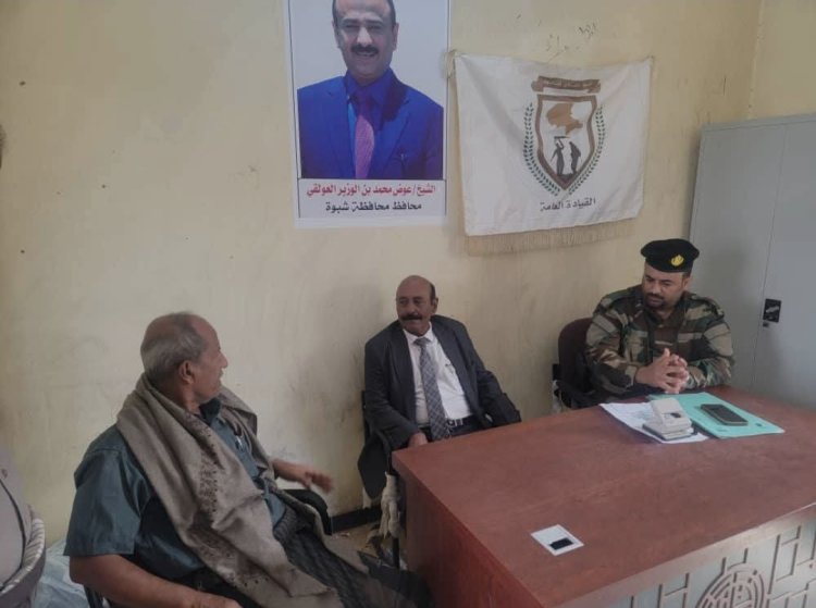رئيس تنفيذية انتقالي شبوة يتفقد مقر لجنة استقبال المجندين الجدد لقوات دفاع شبوة