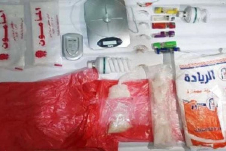 تقودها امرأة .. القبض على أخطر عصابة لترويج المخدرات في ساحل حضرموت