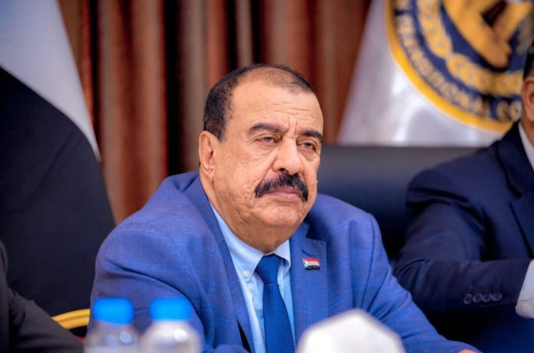 اللواء بن بريك يوجّه نداءً عاجلاً بشأن العملية التعليمية في حضرموت