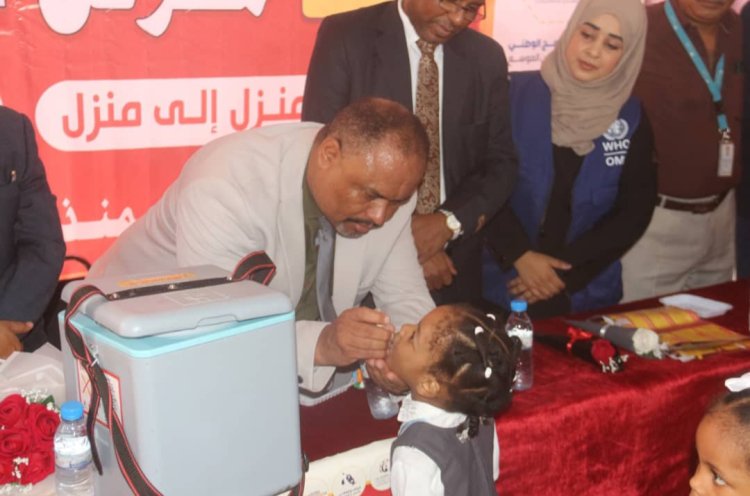 مكتب وزارة الصحة العامة والسكان بساحل حضرموت يدشن الحملة الوطنية للتحصين ضد مرض شلل الأطفال الجولة الثانية بالمكلا