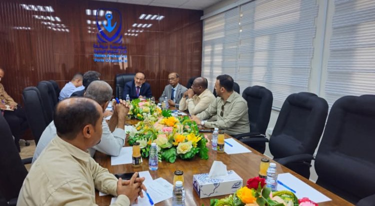 اللجنة الوزارية المكلفة من قبل وزير النقل تناقش أوضاع مؤسسة موانئ البحر العربي وتطّلع على مستوى الأداء