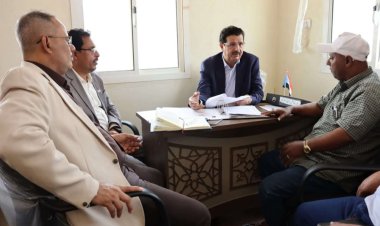 فريق التوجيه والرقابة الرئاسي يطّلع على سير عمل عدد من إدارات تنفيذية انتقالي سقطرى